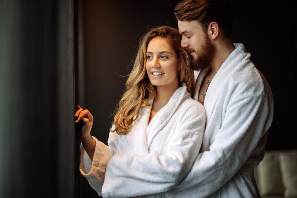 Read more about the article Nyd et wellnessophold sammen og tilbring meget af tiden i morgenkåber